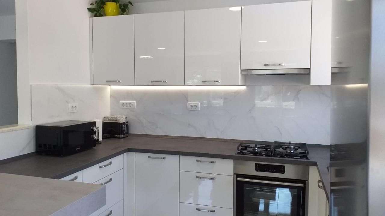 Apartman Karla Lastovo Екстериор снимка